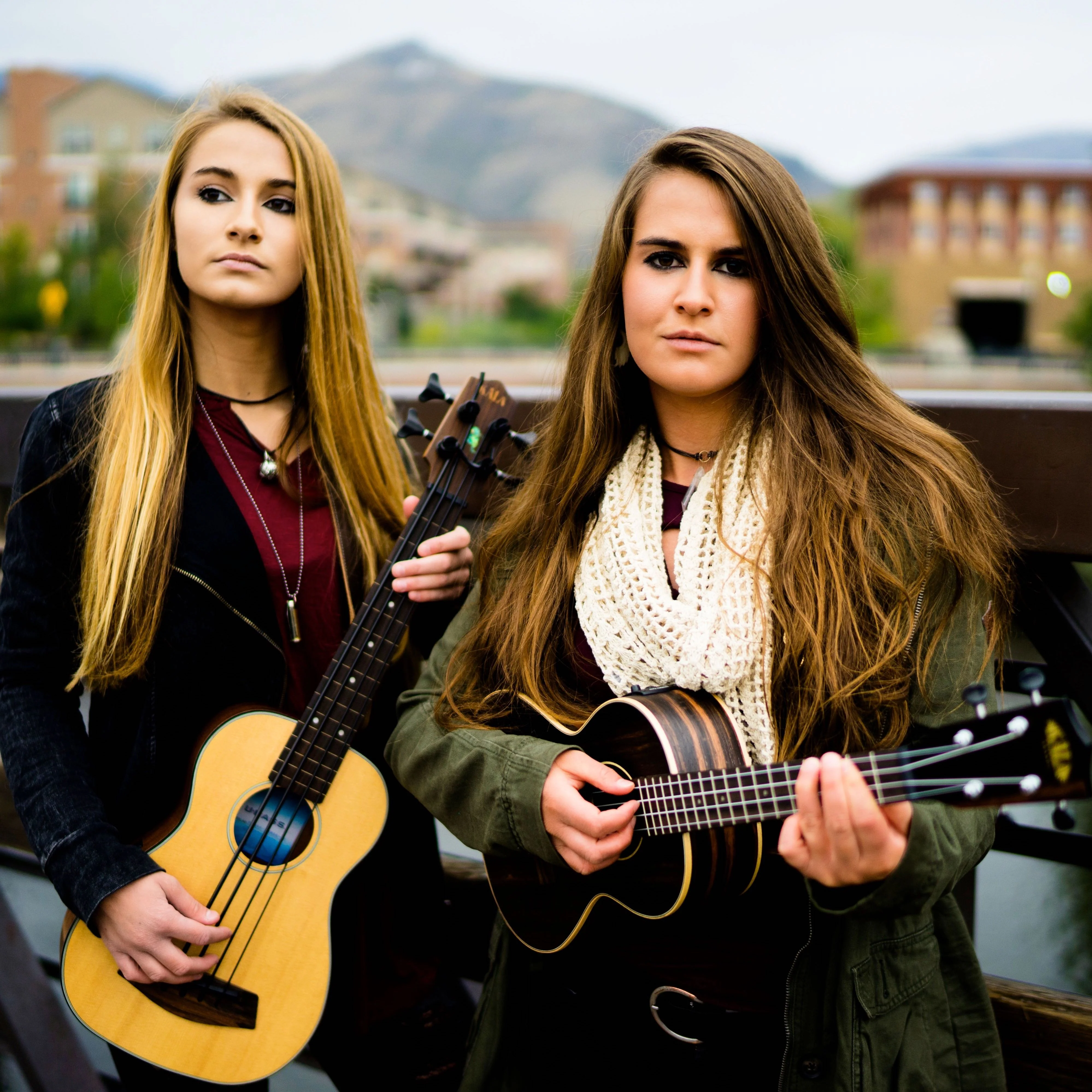 Sisters Sidney and Caitlin Powell of Neoni